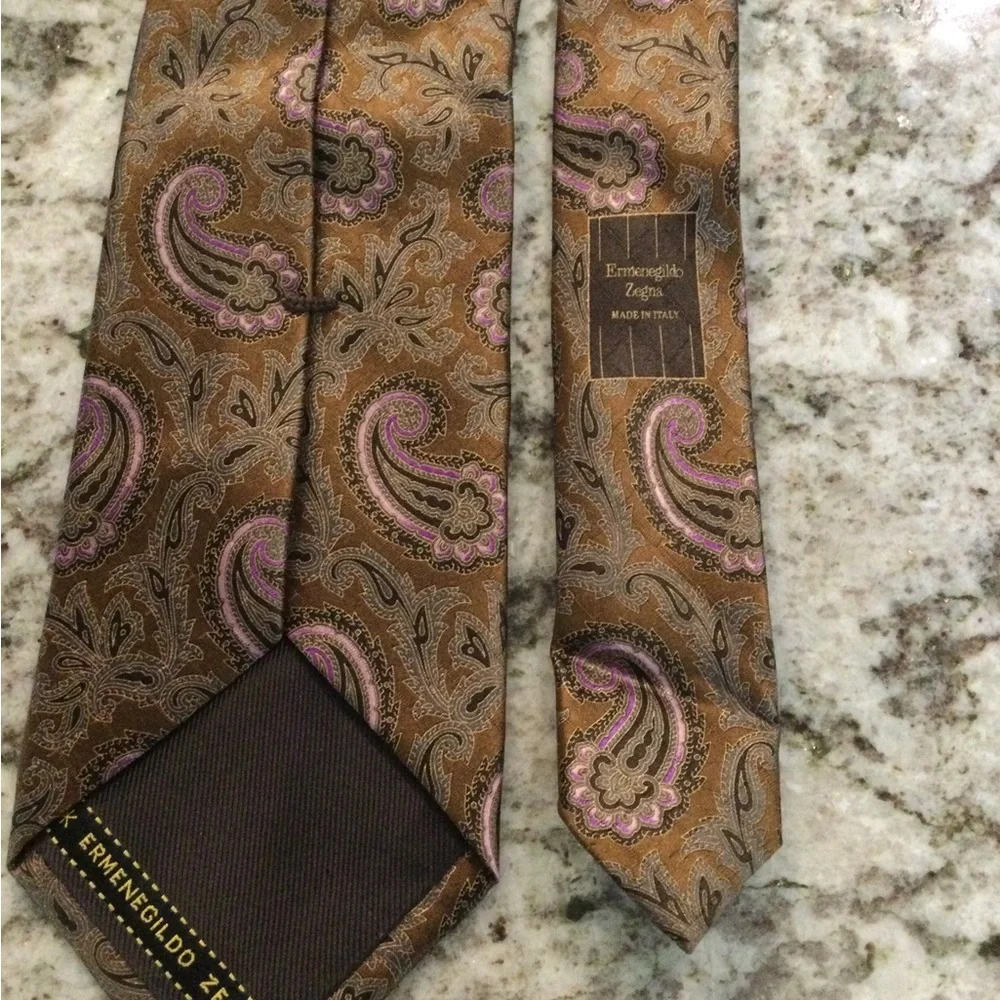 Ermenegildo Zegna Brown Paisley Silk Tie with Pink Accents